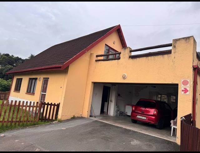 3 BEDROOM APARTMENT FOR SALE IN ESCOMBE